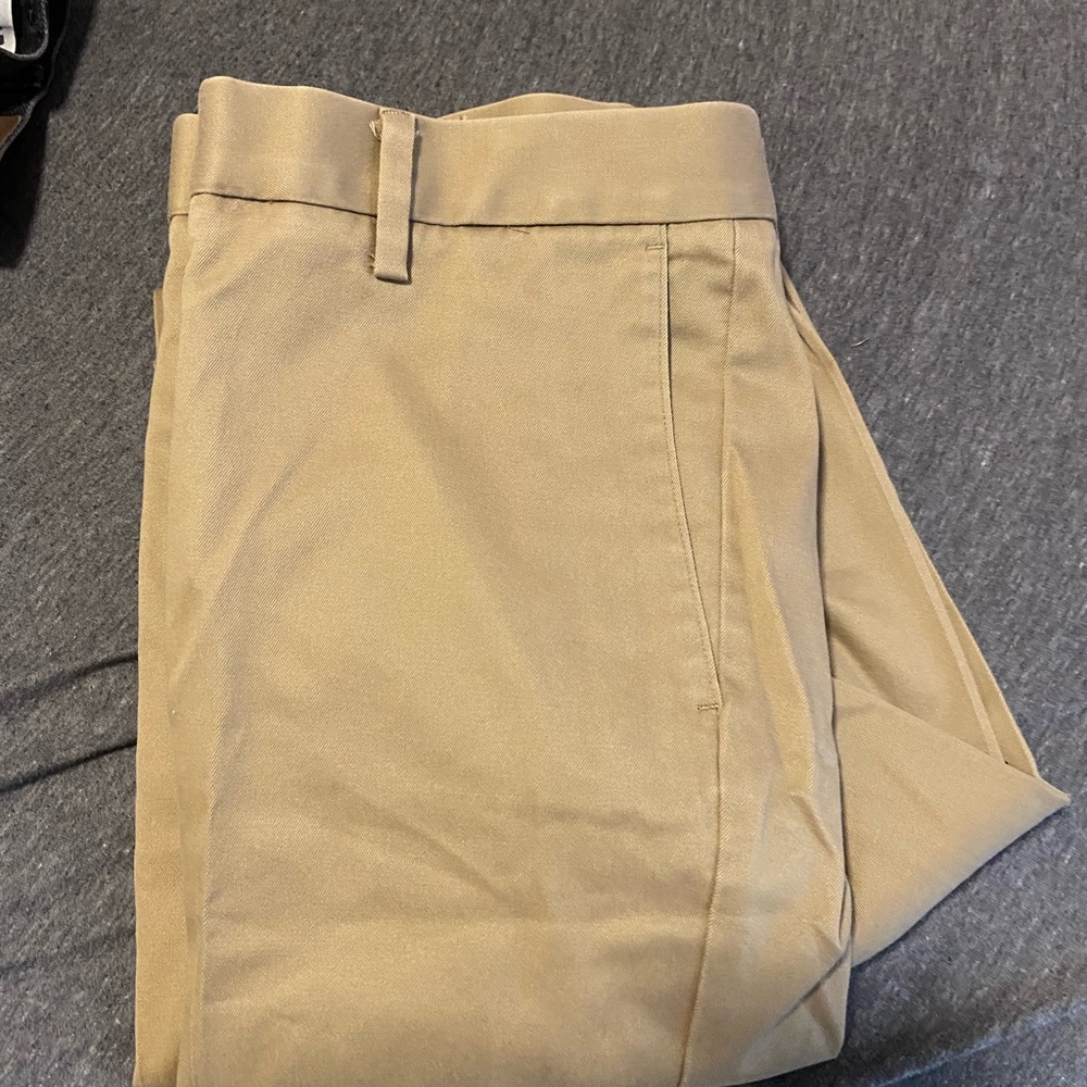 Men’s Dockers khaki 36x29 slim fit dress pants